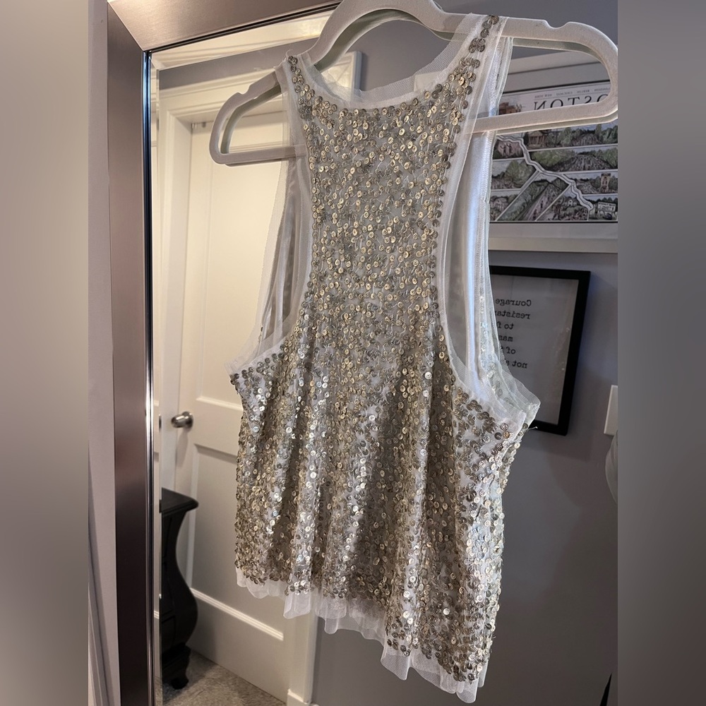 Gryphon New York White/Gold Sequined Top. Size XS - Picture 6 of 9